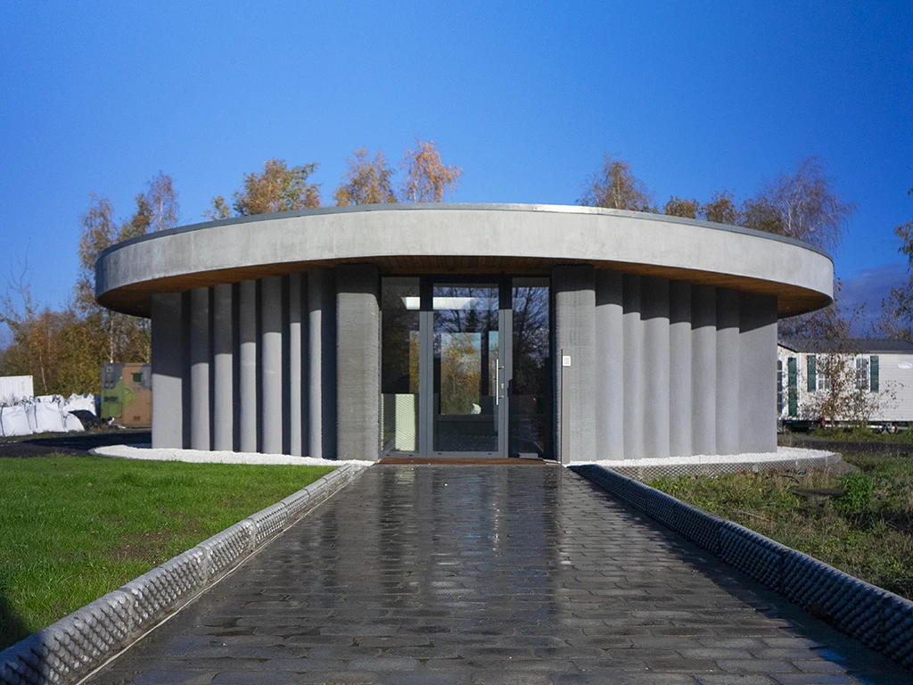 3D printed concrete building at La Citadelle des Savoir-Faire